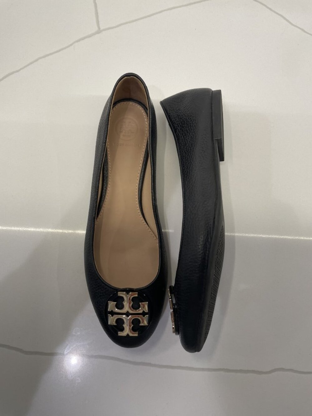 Tory Burch Black Pebbled Leather Reva Ballet Flats - Size 8 - Gold Logo - NWOB